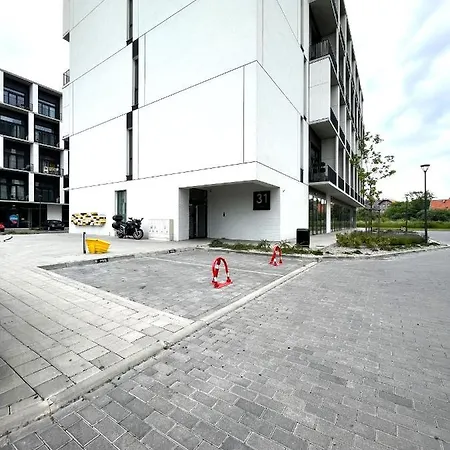 Zarembowicza 36 - Self Check-in 20h - Parking &lift Apartment *